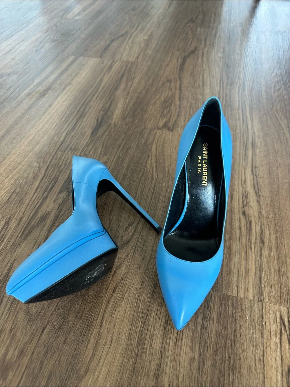Saint Laurent Bright Blue Leather Pointed Pumps - Picture 2 of 3